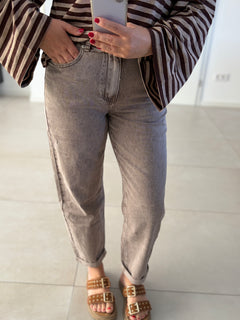 Mom Jeans in Taupe mit High Waist
