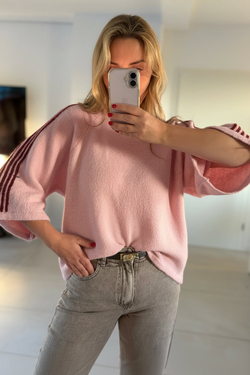 Oversize-Pullover in Rosa-Bordeaux – Vorderansicht