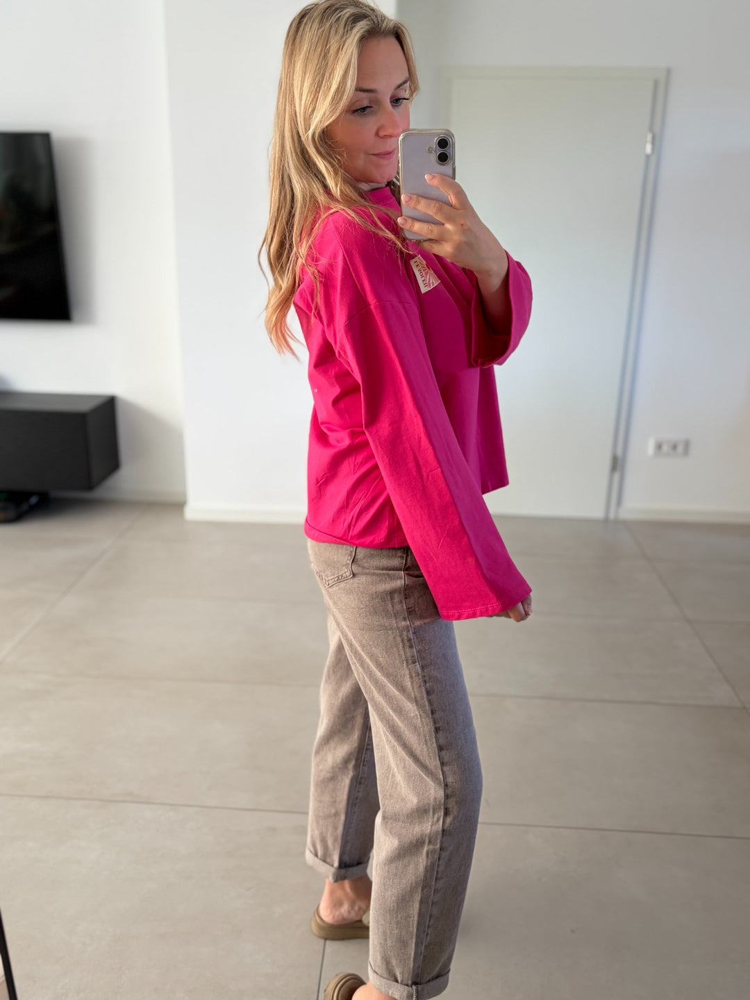 Oversize-Langarmshirt in Pink mit Herz-Patch – Seitenansicht