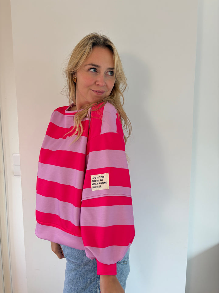 Oversize Streifen-Sweatshirt in Pink &amp; Flieder – Seitenansicht