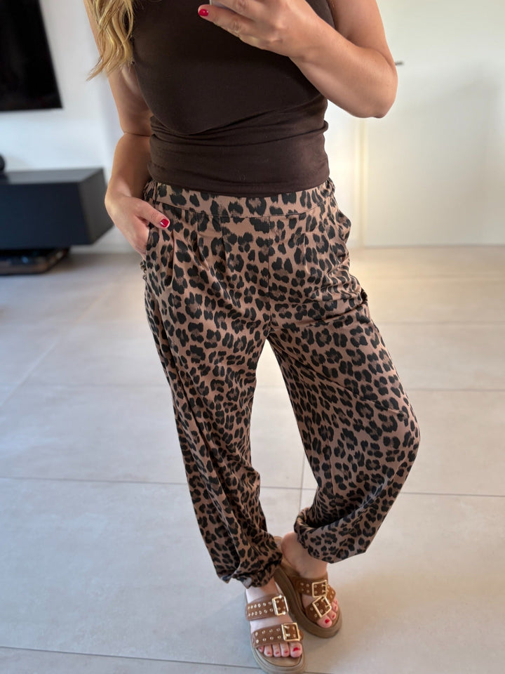 Braun-schwarze Tencel-Leohose mit elastischem Bund und Seitentaschen – Detailansicht